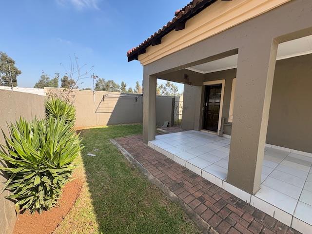 2 Bedroom Property for Sale in Sherwood Gardens Gauteng