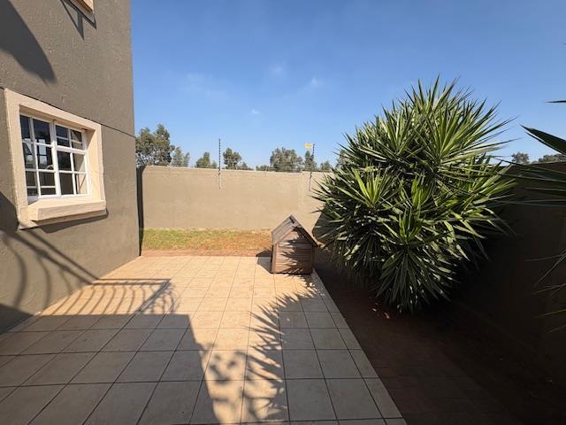 2 Bedroom Property for Sale in Sherwood Gardens Gauteng