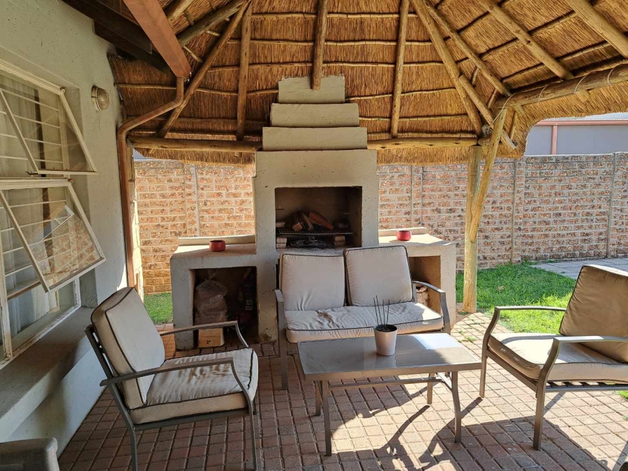 4 Bedroom Property for Sale in Ravenswood Gauteng