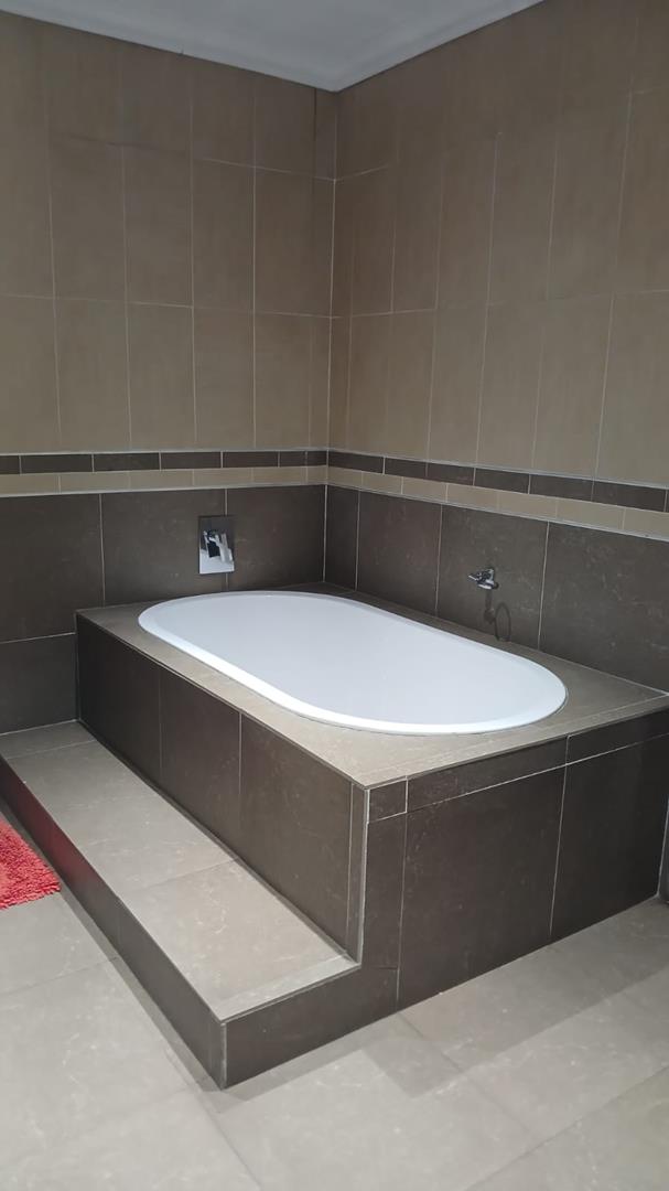 4 Bedroom Property for Sale in Dewald Hattingh Park Gauteng