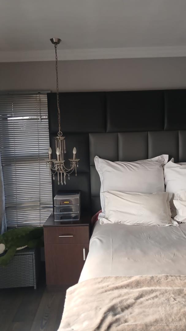 4 Bedroom Property for Sale in Dewald Hattingh Park Gauteng