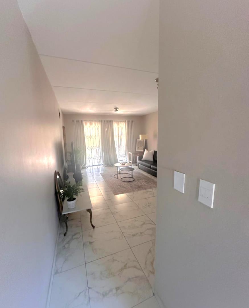 2 Bedroom Property for Sale in Sonneveld Gauteng