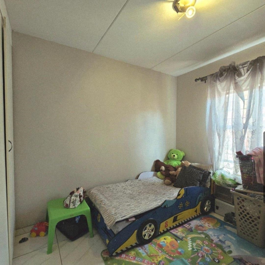 2 Bedroom Property for Sale in Sonneveld Gauteng