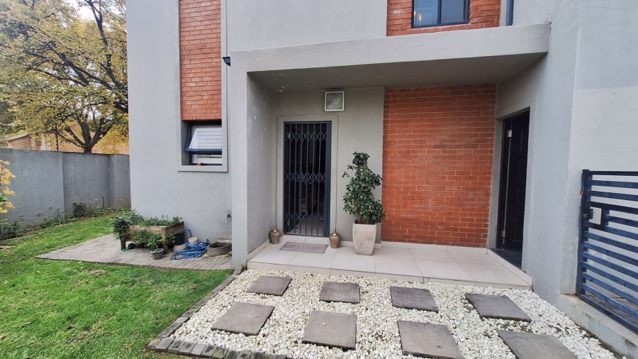 To Let 3 Bedroom Property for Rent in Ferndale Gauteng