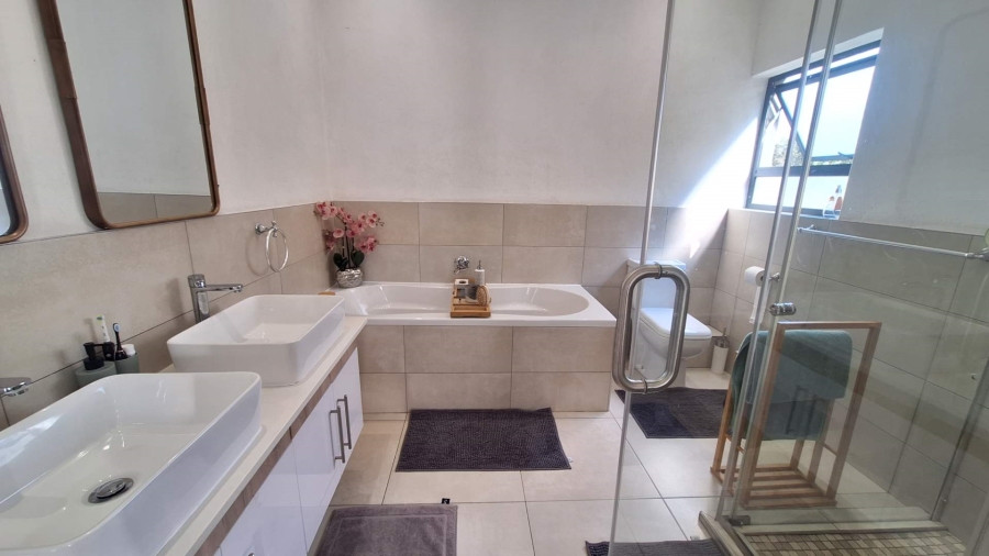 To Let 3 Bedroom Property for Rent in Ferndale Gauteng