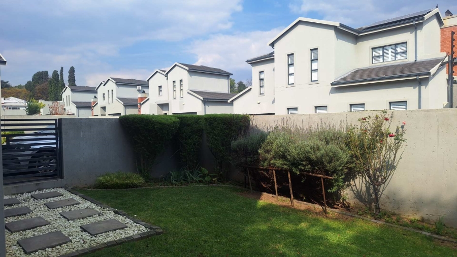 To Let 3 Bedroom Property for Rent in Ferndale Gauteng