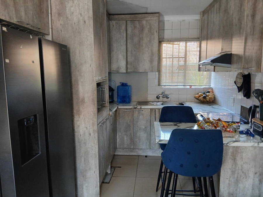 3 Bedroom Property for Sale in Birchleigh Gauteng