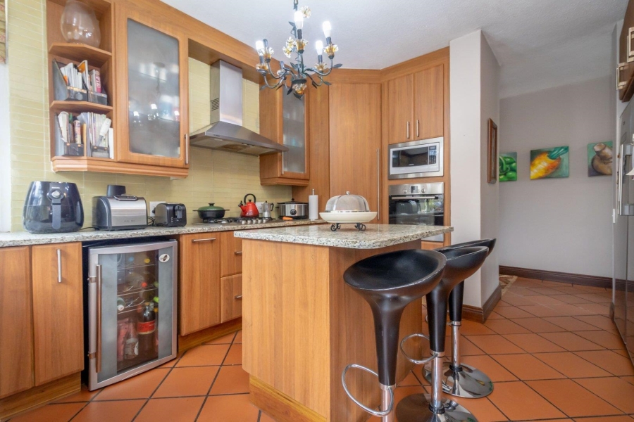 5 Bedroom Property for Sale in Westdene Gauteng