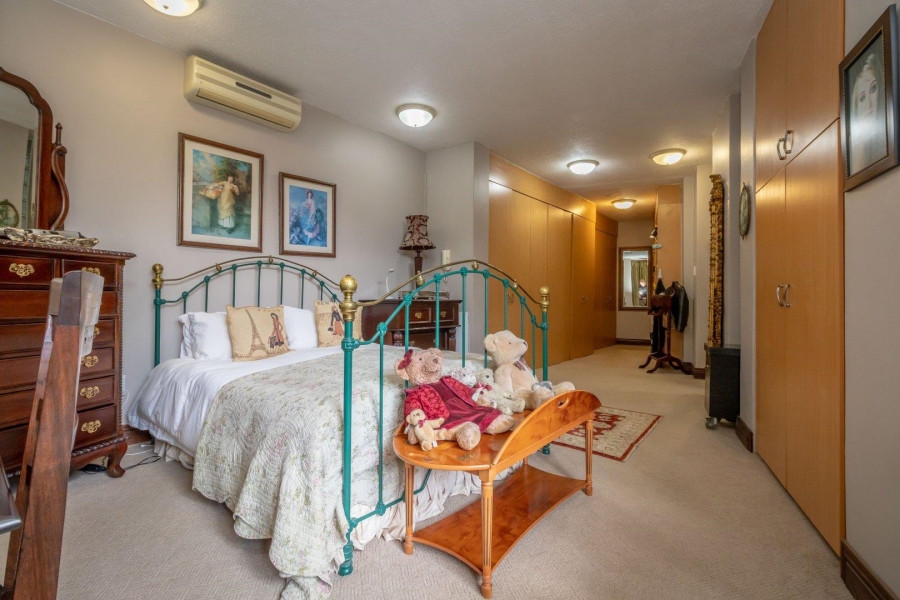 5 Bedroom Property for Sale in Westdene Gauteng