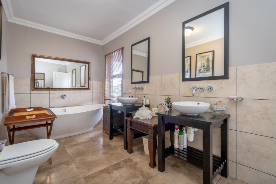 5 Bedroom Property for Sale in Westdene Gauteng