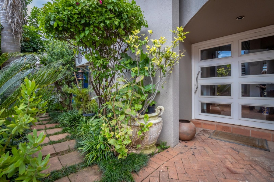 5 Bedroom Property for Sale in Westdene Gauteng