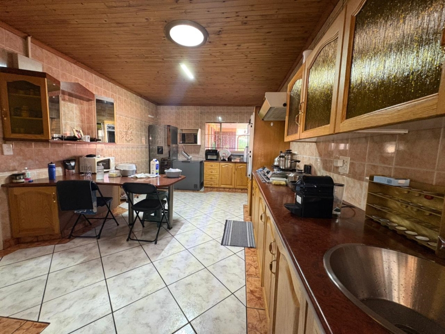 5 Bedroom Property for Sale in Norkem Park Gauteng