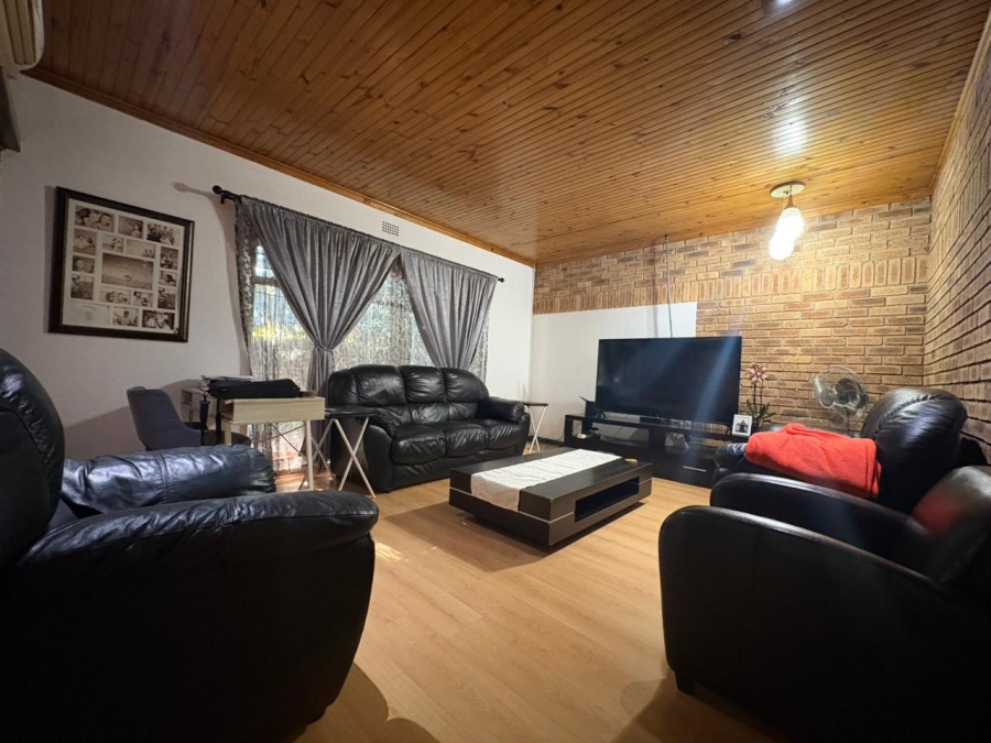 5 Bedroom Property for Sale in Norkem Park Gauteng