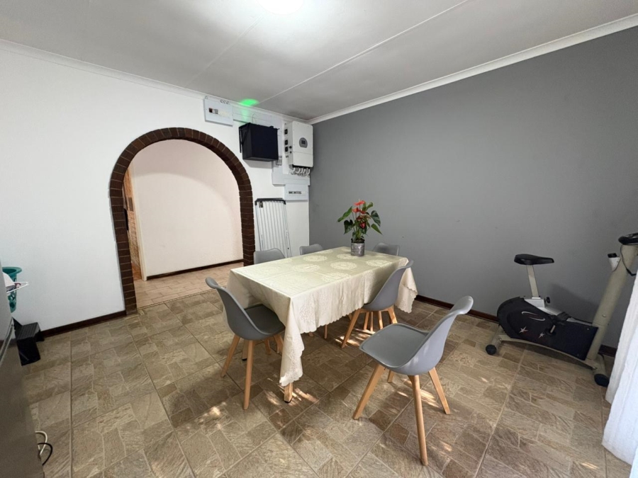 5 Bedroom Property for Sale in Norkem Park Gauteng