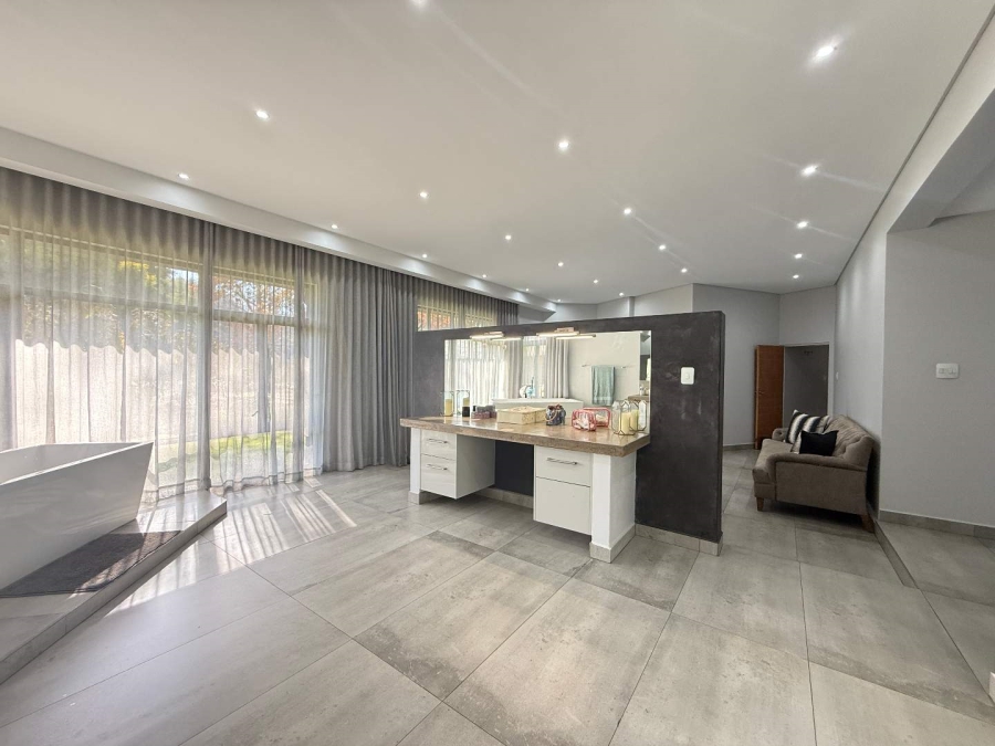 4 Bedroom Property for Sale in Three Rivers Gauteng