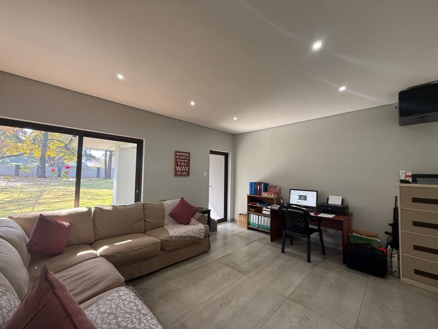 4 Bedroom Property for Sale in Three Rivers Gauteng
