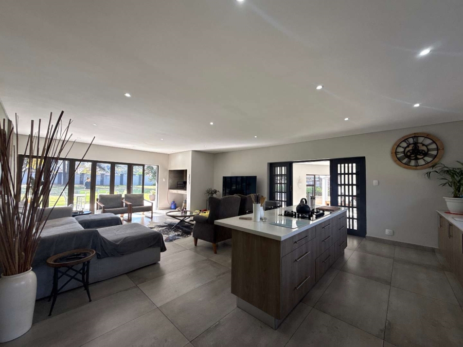 4 Bedroom Property for Sale in Three Rivers Gauteng