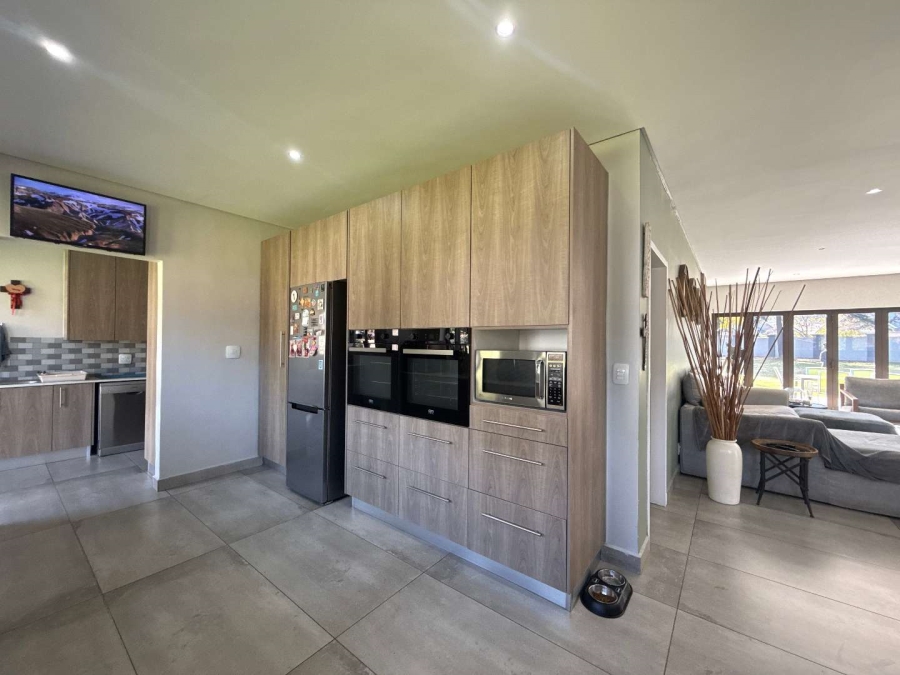 4 Bedroom Property for Sale in Three Rivers Gauteng