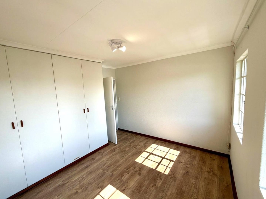 2 Bedroom Property for Sale in Rietvalleirand Gauteng