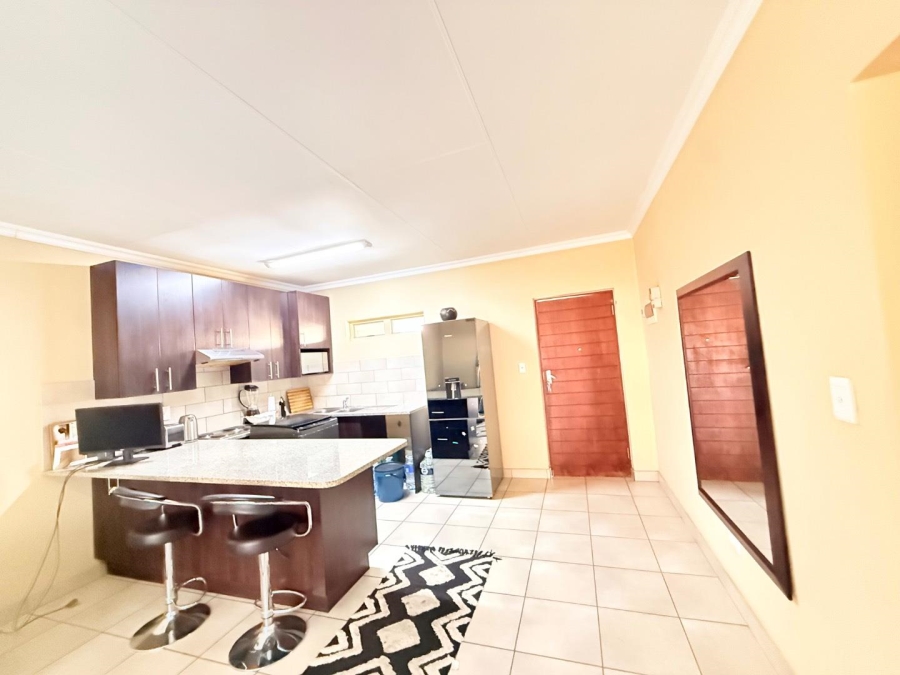 2 Bedroom Property for Sale in Noordwyk Gauteng