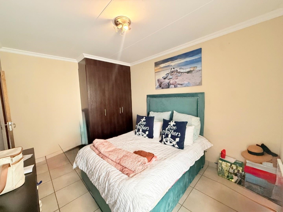 2 Bedroom Property for Sale in Noordwyk Gauteng
