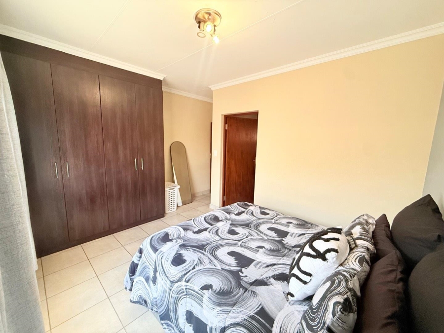 2 Bedroom Property for Sale in Noordwyk Gauteng