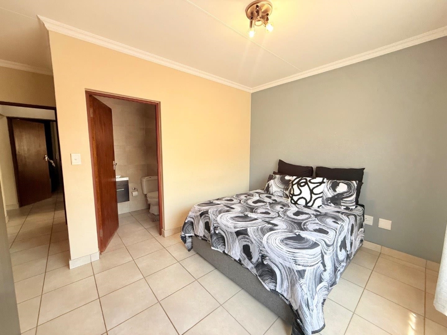 2 Bedroom Property for Sale in Noordwyk Gauteng
