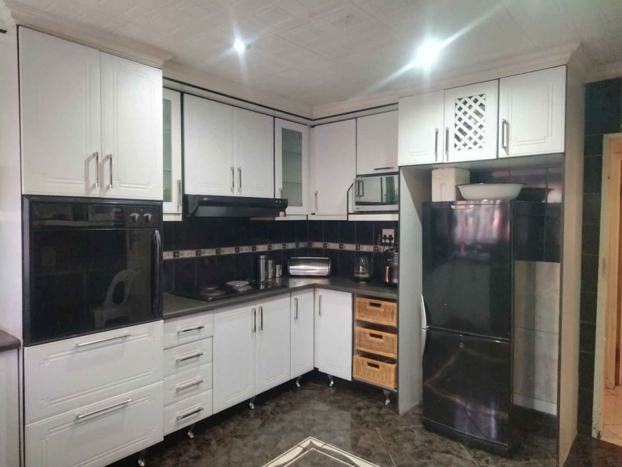 3 Bedroom Property for Sale in Soshanguve BB Gauteng