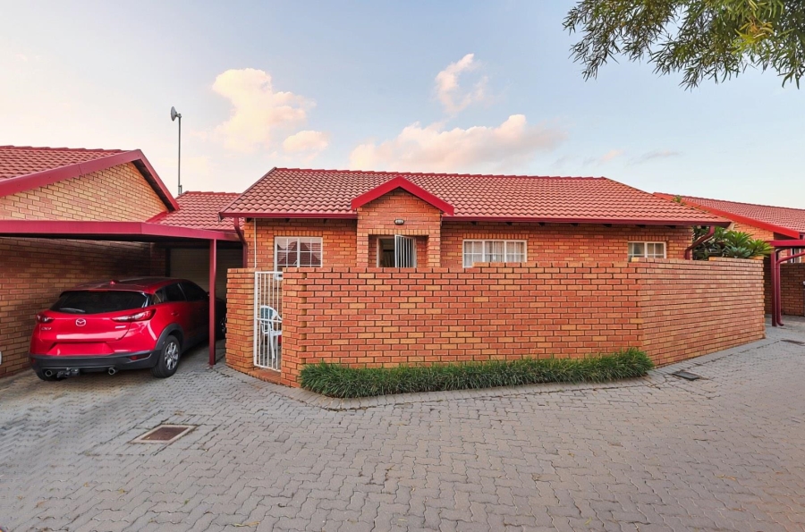 2 Bedroom Property for Sale in Equestria Gauteng