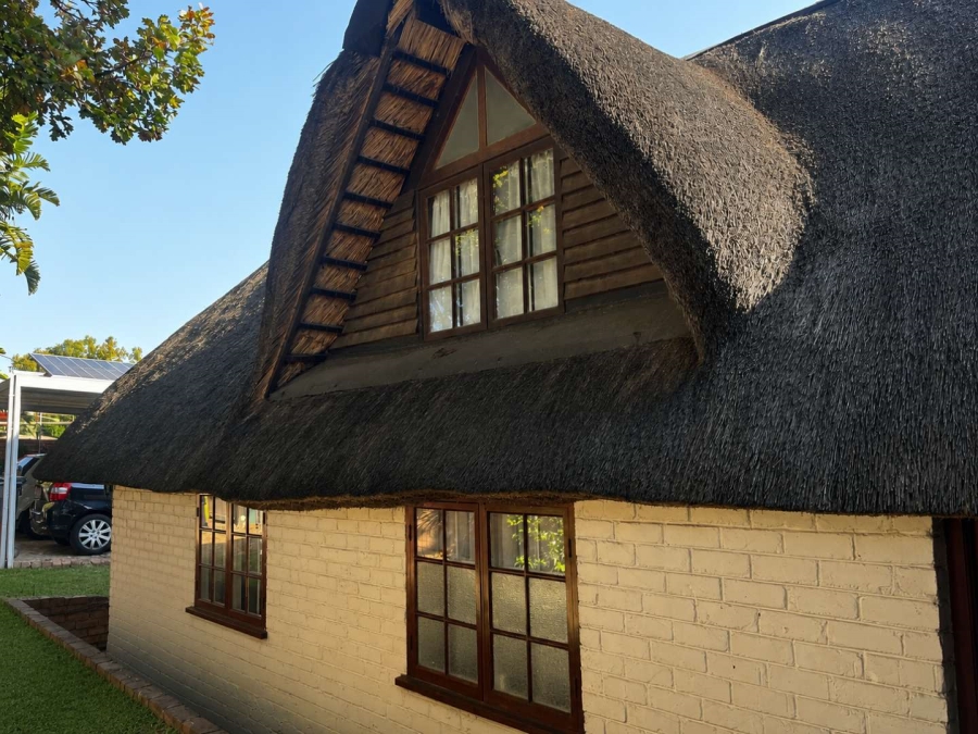 To Let 1 Bedroom Property for Rent in Bryanston Gauteng