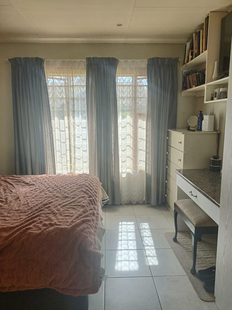 2 Bedroom Property for Sale in Annlin Gauteng