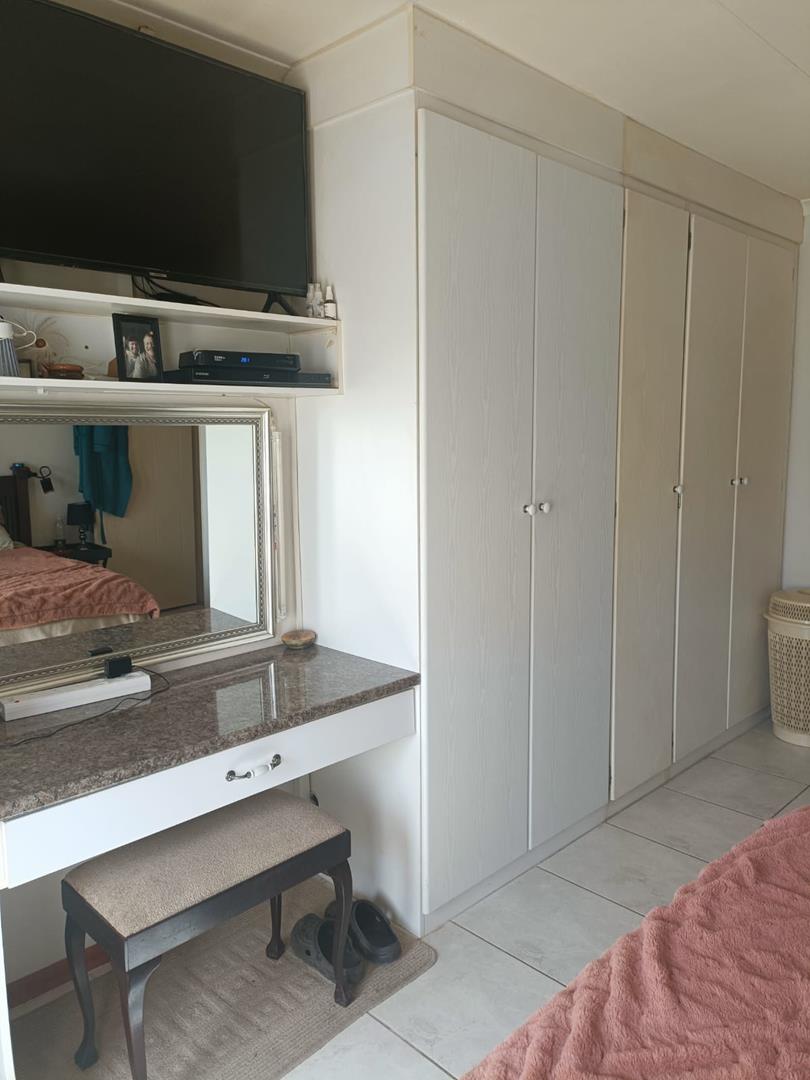 2 Bedroom Property for Sale in Annlin Gauteng