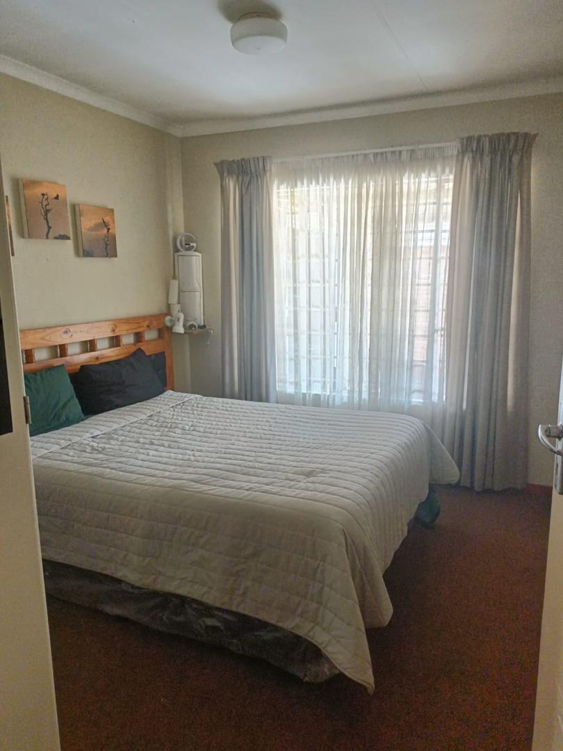 2 Bedroom Property for Sale in Annlin Gauteng