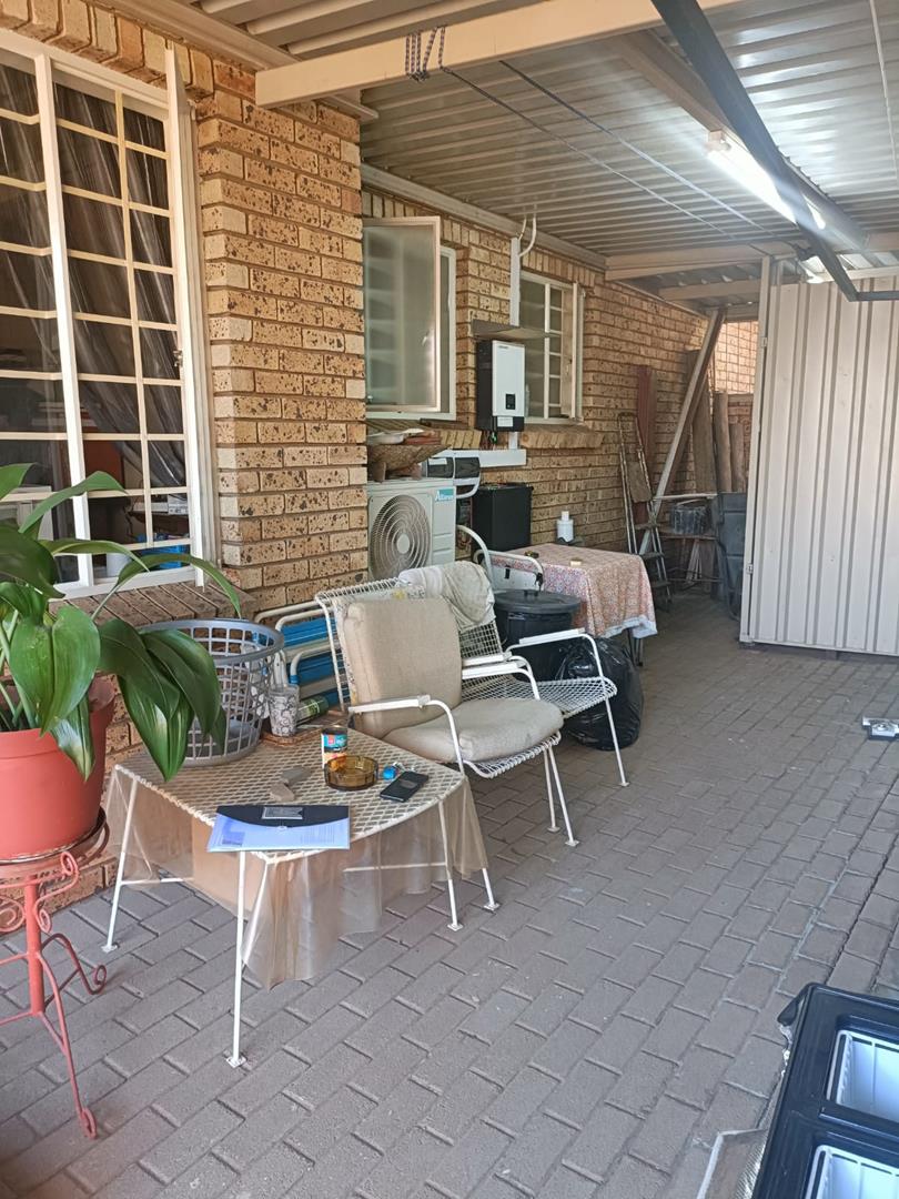 2 Bedroom Property for Sale in Annlin Gauteng