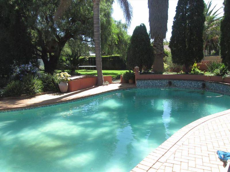 4 Bedroom Property for Sale in Beyerspark Gauteng