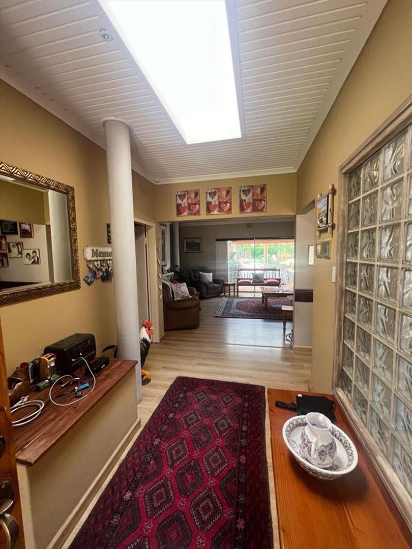 4 Bedroom Property for Sale in Beyerspark Gauteng