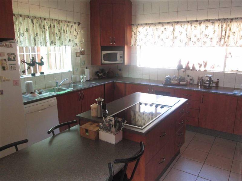4 Bedroom Property for Sale in Beyerspark Gauteng