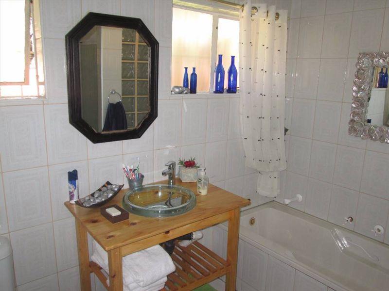 4 Bedroom Property for Sale in Beyerspark Gauteng