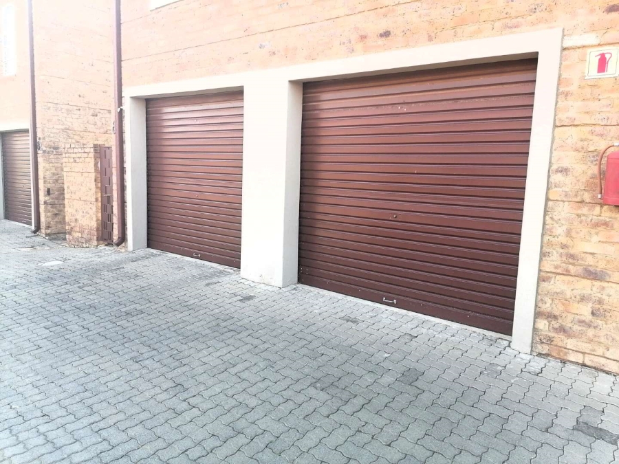 4 Bedroom Property for Sale in Annlin Gauteng