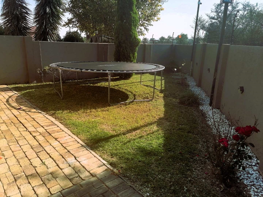 4 Bedroom Property for Sale in Annlin Gauteng