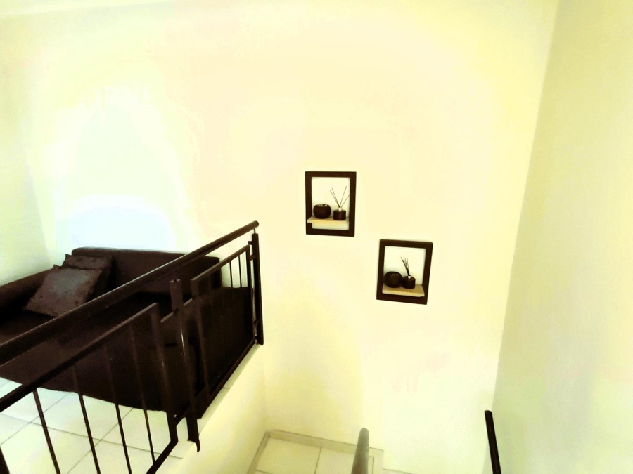 4 Bedroom Property for Sale in Annlin Gauteng