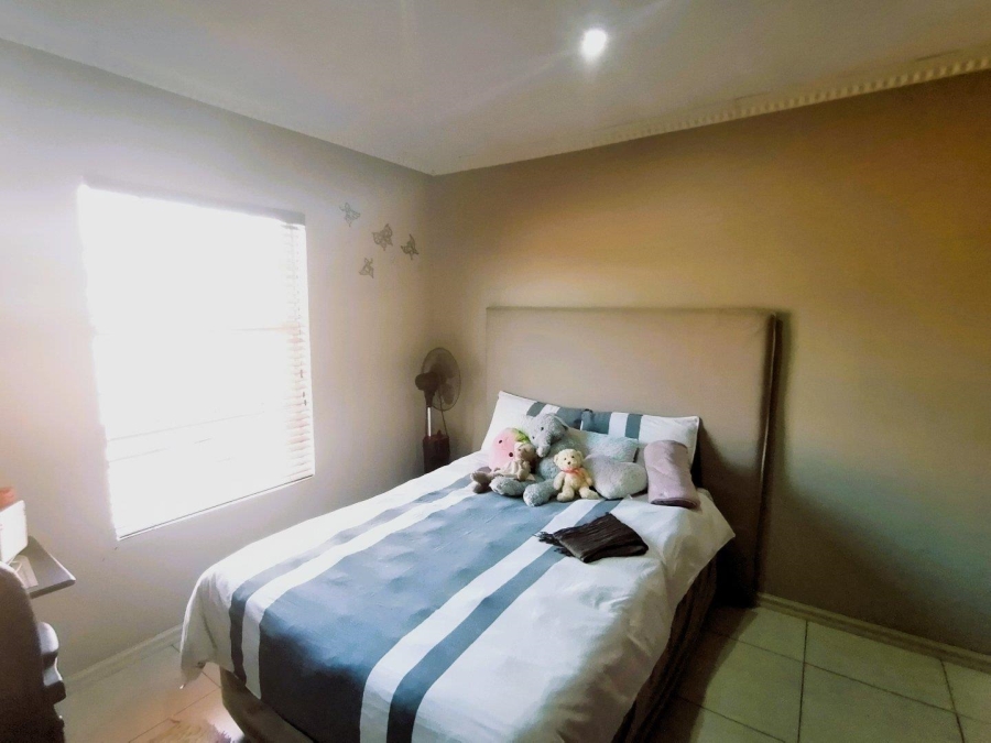 4 Bedroom Property for Sale in Annlin Gauteng