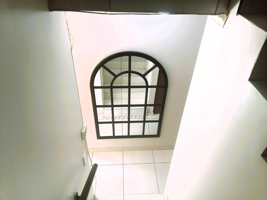 4 Bedroom Property for Sale in Annlin Gauteng