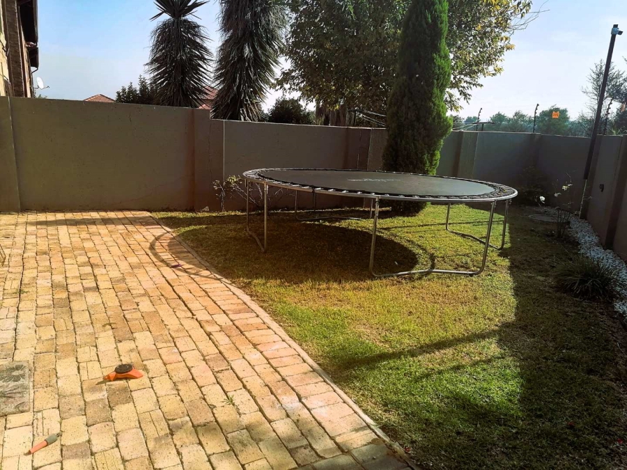 4 Bedroom Property for Sale in Annlin Gauteng