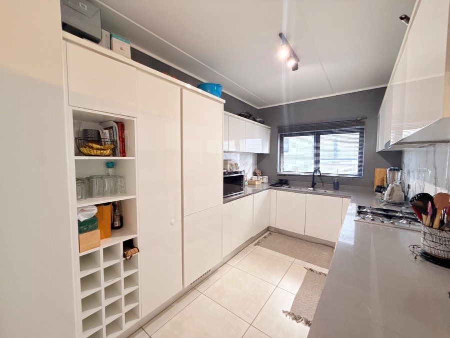3 Bedroom Property for Sale in Waterfall Gauteng