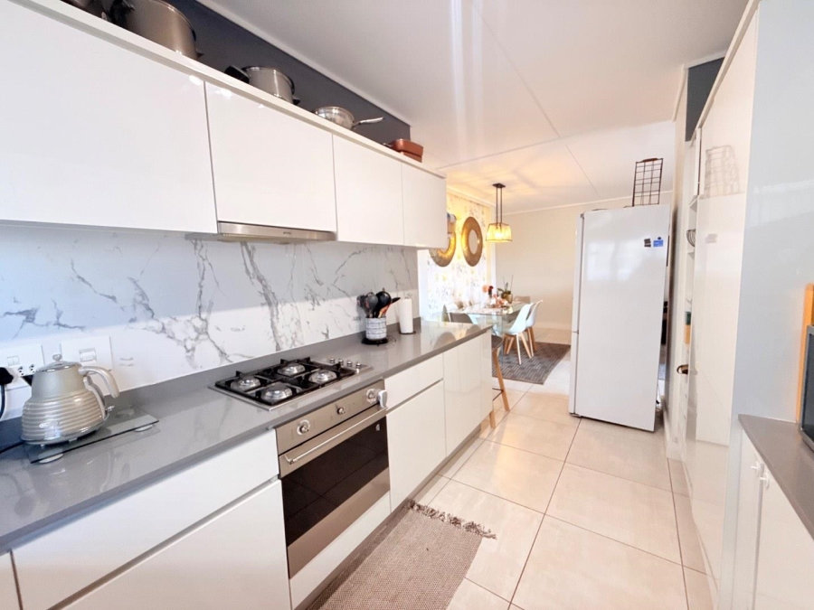 3 Bedroom Property for Sale in Waterfall Gauteng