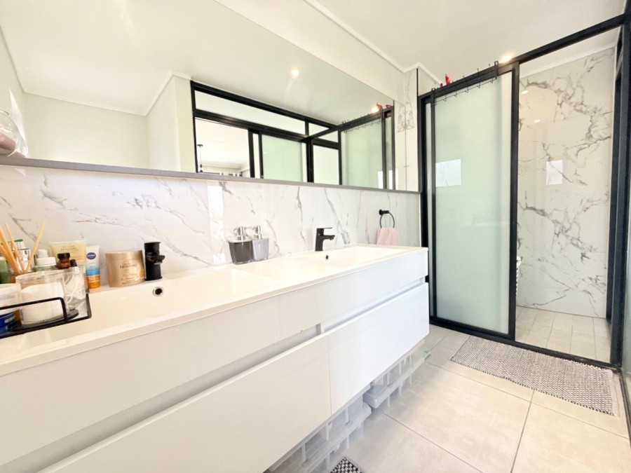 3 Bedroom Property for Sale in Waterfall Gauteng