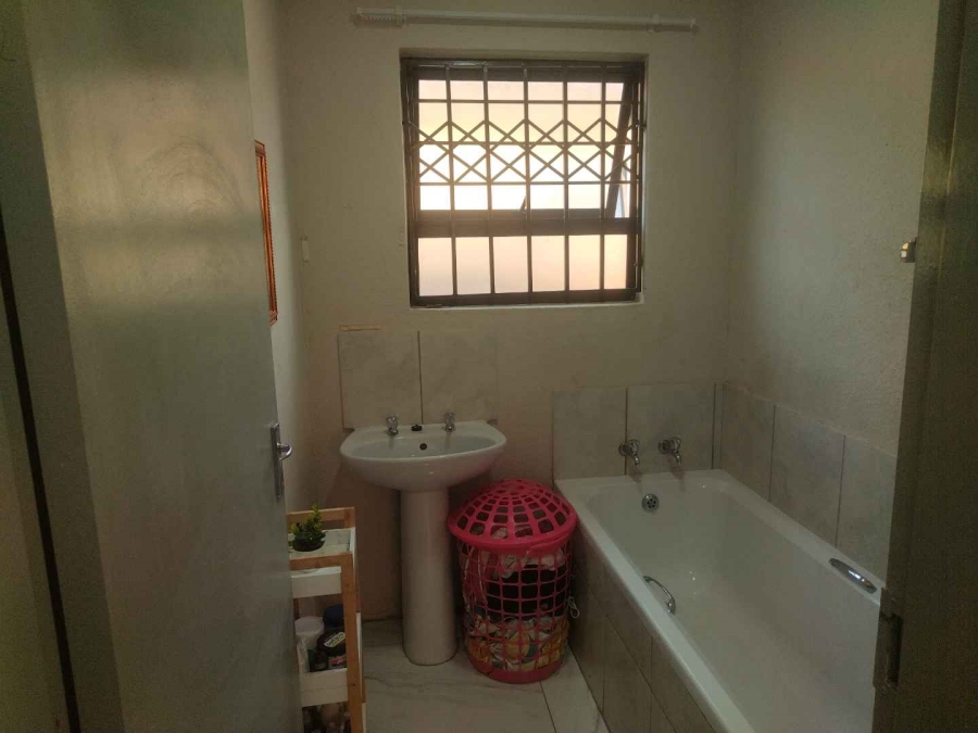 3 Bedroom Property for Sale in Soshanguve VV Gauteng