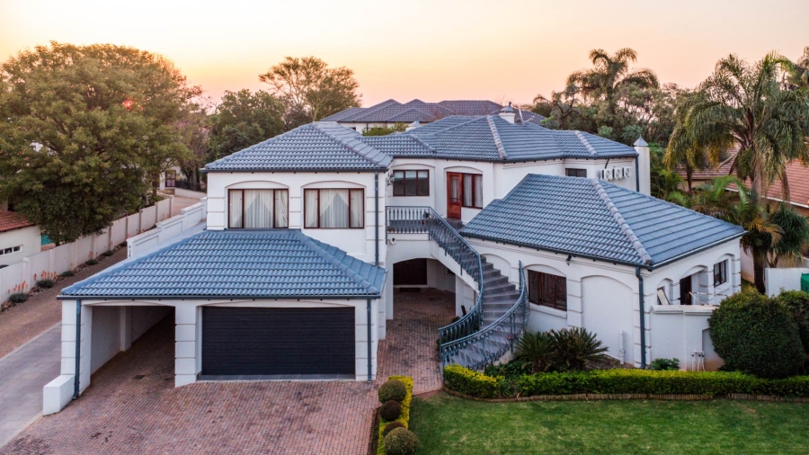To Let 4 Bedroom Property for Rent in Woodhill Estate Gauteng