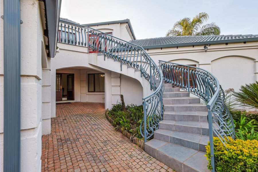To Let 4 Bedroom Property for Rent in Woodhill Estate Gauteng